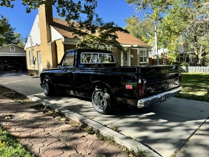 Unknown-C10-1972-Black-Black