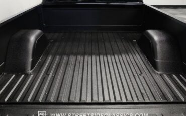 Unknown-C10-1972-Black-Red-10