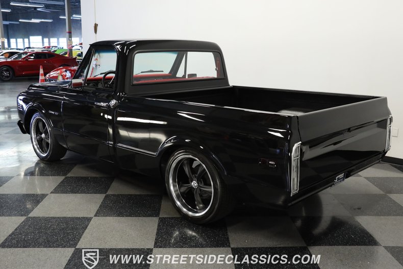 Unknown-C10-1972-Black-Red-15