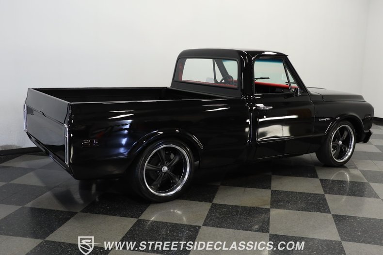 Unknown-C10-1972-Black-Red-17