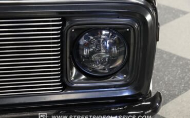 Unknown-C10-1972-Black-Red-25