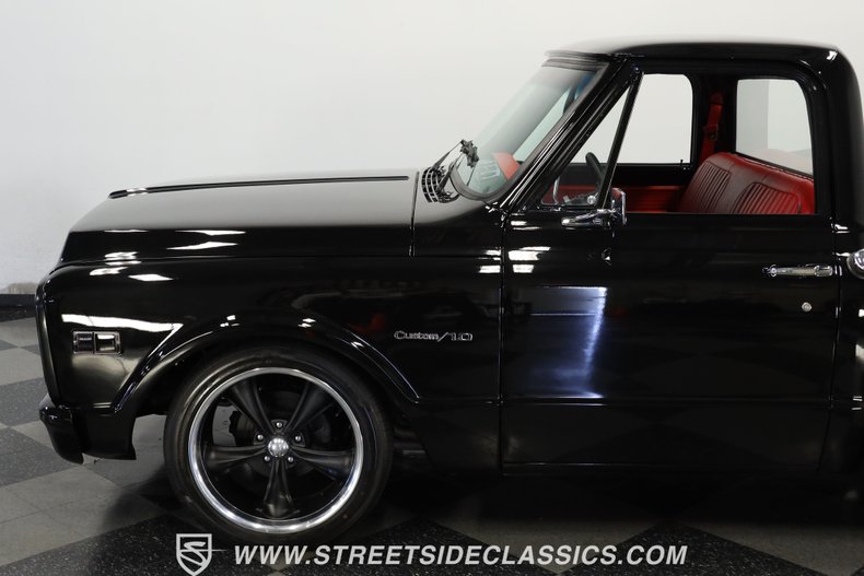 Unknown-C10-1972-Black-Red-27