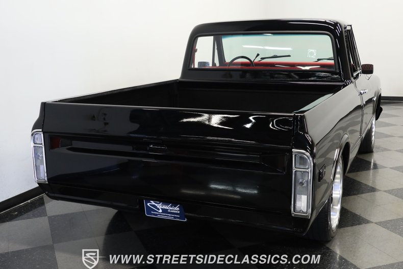 Unknown-C10-1972-Black-Red-3