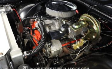 Unknown-C10-1972-Black-Red-31