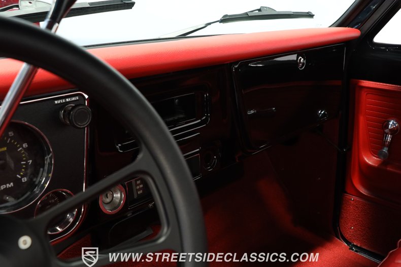 Unknown-C10-1972-Black-Red-38