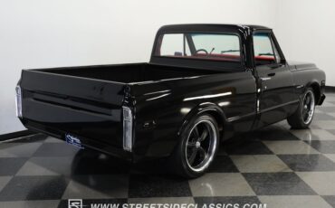 Unknown-C10-1972-Black-Red-4