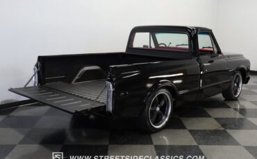 Unknown-C10-1972-Black-Red-47