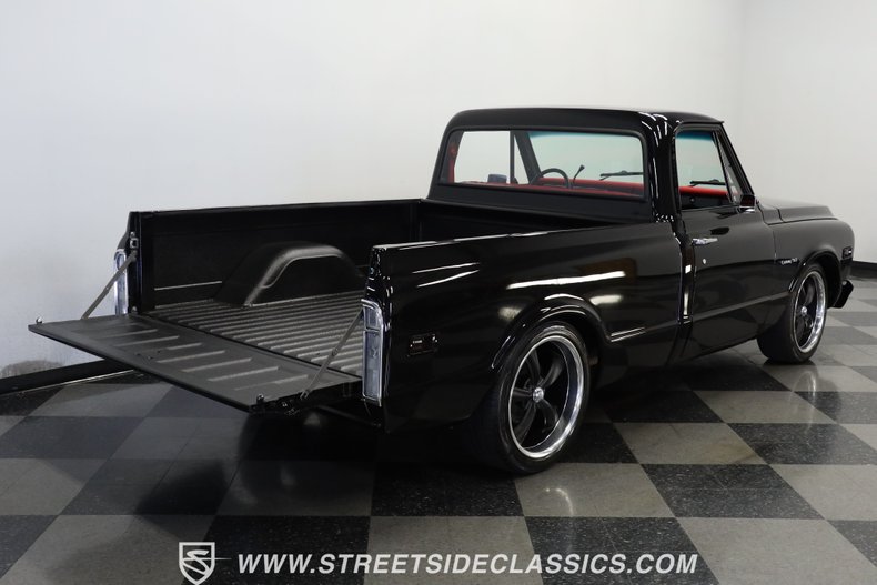 Unknown-C10-1972-Black-Red-47