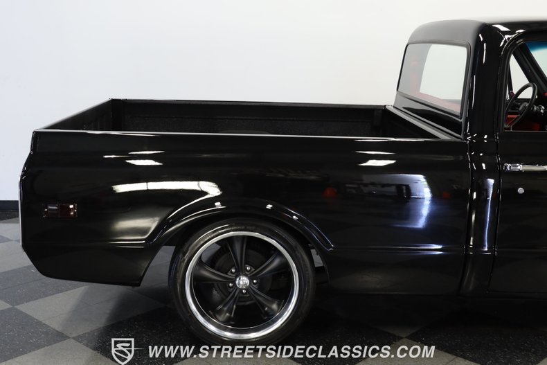 Unknown-C10-1972-Black-Red-5