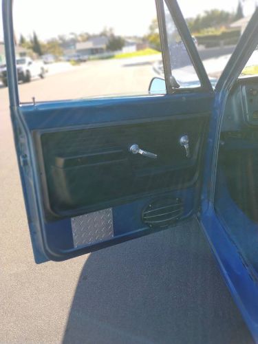 Unknown-C10-1972-Blue-3