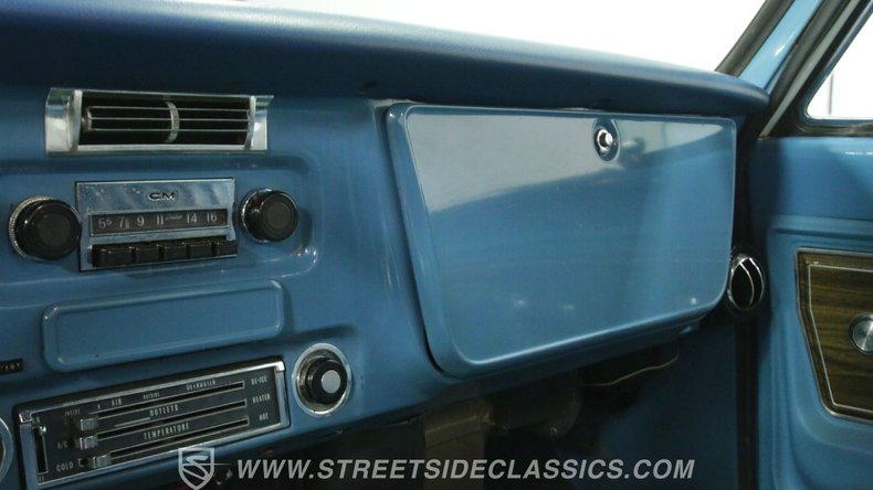 Unknown-C10-1972-Blue-Blue-10