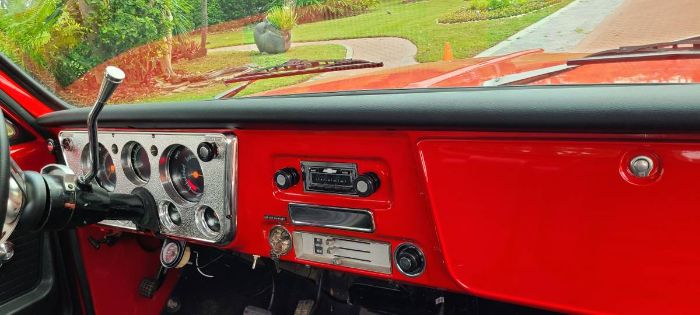 Unknown-C10-1972-Red-Gray-13
