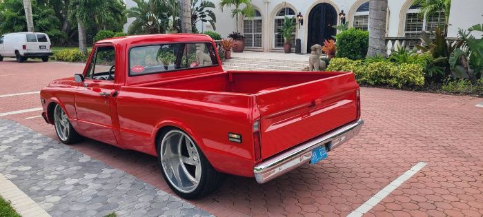 Unknown-C10-1972-Red-Gray-19