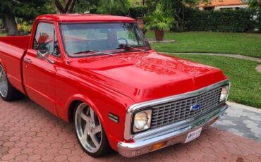 Unknown-C10-1972-Red-Gray