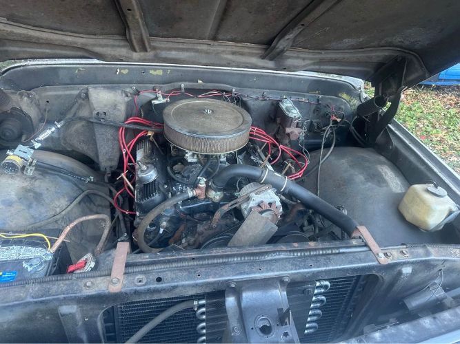 Unknown-C10-1972-White-Blue-1