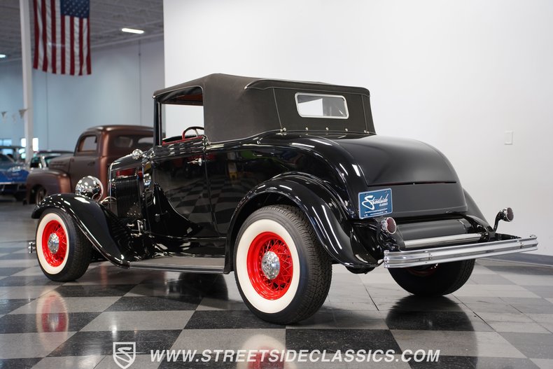 Unknown-Cabriolet-1932-Black-Red-14