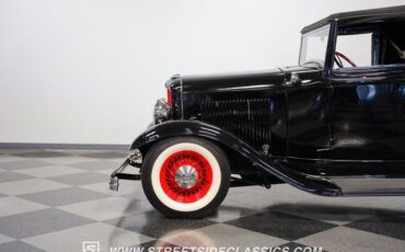 Unknown-Cabriolet-1932-Black-Red-3