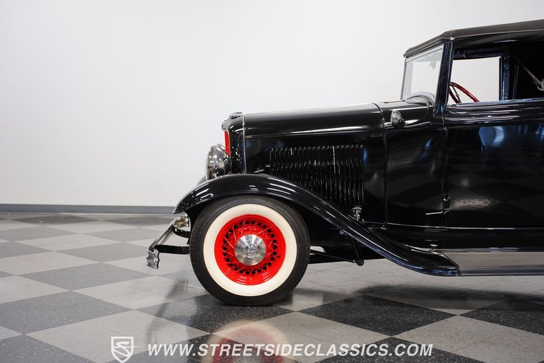 Unknown-Cabriolet-1932-Black-Red-3