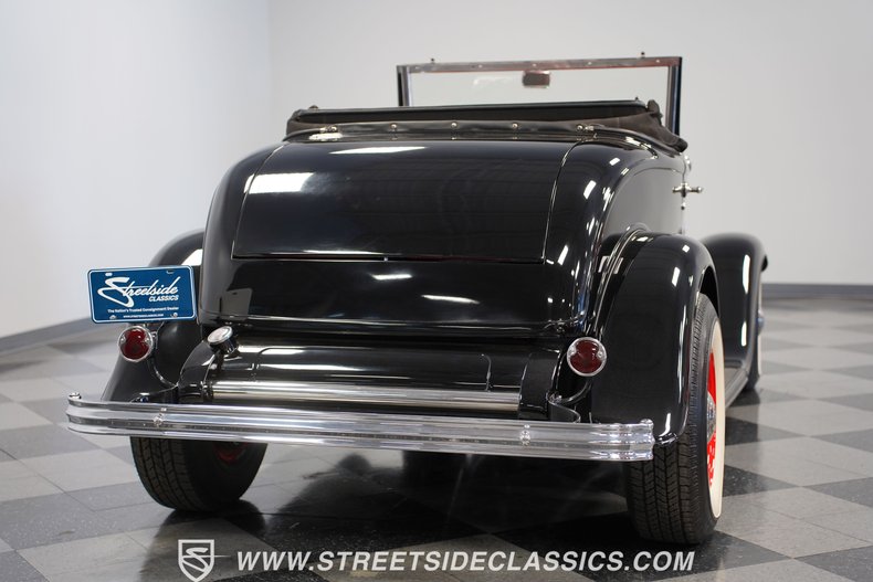 Unknown-Cabriolet-1932-Black-Red-30
