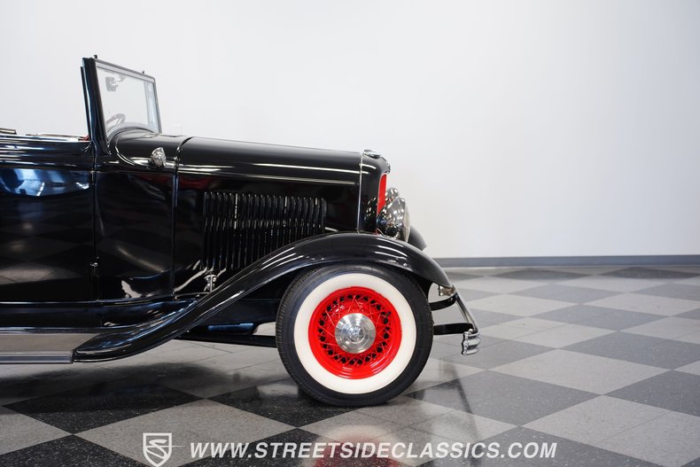 Unknown-Cabriolet-1932-Black-Red-33