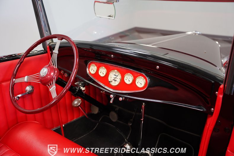 Unknown-Cabriolet-1932-Black-Red-4