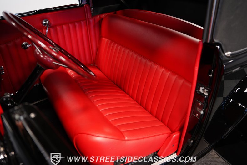 Unknown-Cabriolet-1932-Black-Red-47