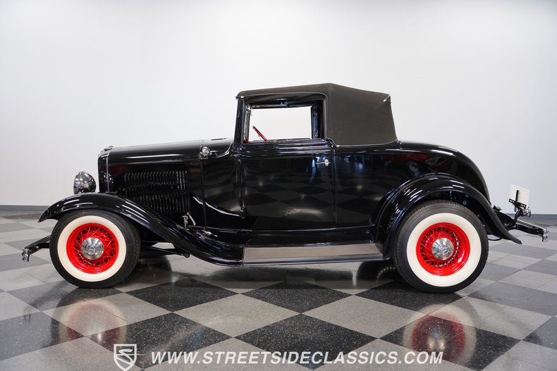 Unknown-Cabriolet-1932-Black-Red-6