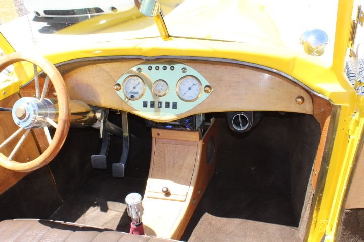 Unknown-Cabriolet-1932-yellow-brown-22