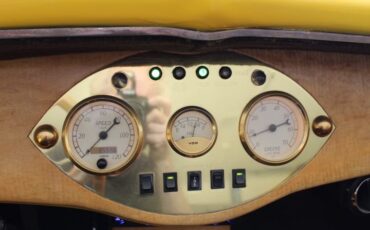 Unknown-Cabriolet-1932-yellow-brown-28