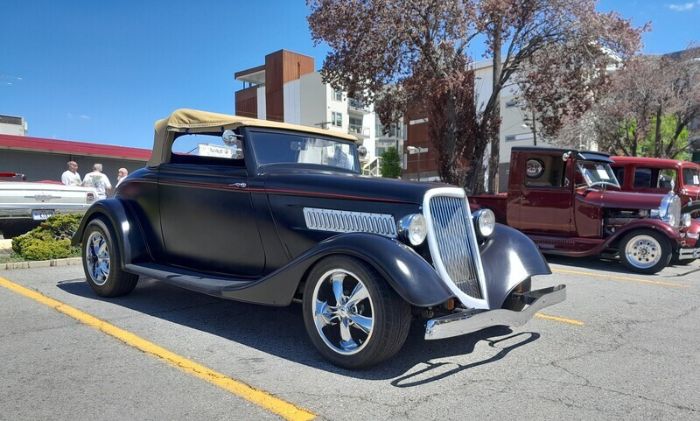 Unknown-Cabriolet-1934-Satin-Black-Red-Pin-31