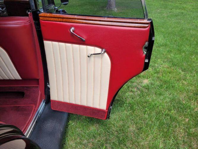Unknown-Cabriolet-1935-Burgundy-Beige-Leather-7