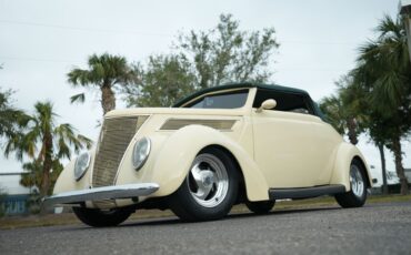 Unknown-Cabriolet-1937-Alabaster-White-Green-Light-14