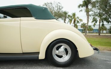 Unknown-Cabriolet-1937-Alabaster-White-Green-Light-18