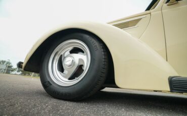 Unknown-Cabriolet-1937-Alabaster-White-Green-Light-22