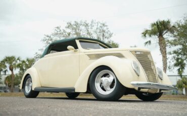Unknown-Cabriolet-1937-Alabaster-White-Green-Light-25