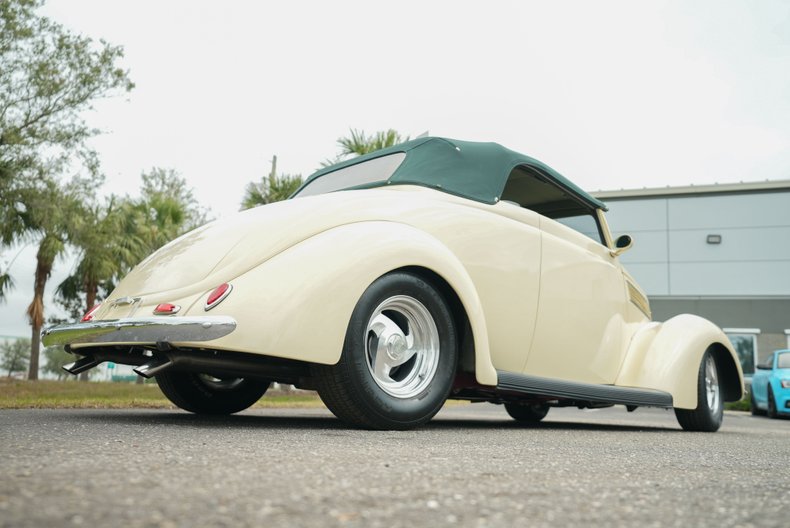 Unknown-Cabriolet-1937-Alabaster-White-Green-Light-29