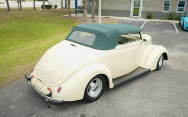 Unknown-Cabriolet-1937-Alabaster-White-Green-Light-30