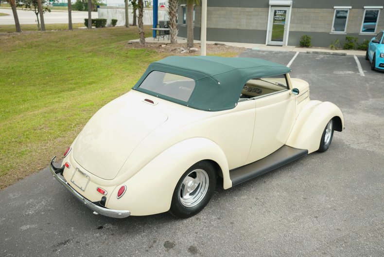 Unknown-Cabriolet-1937-Alabaster-White-Green-Light-30