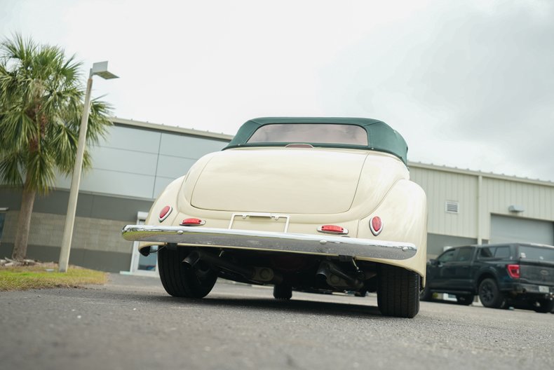 Unknown-Cabriolet-1937-Alabaster-White-Green-Light-31