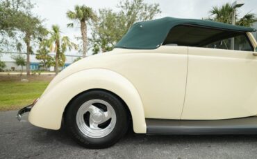 Unknown-Cabriolet-1937-Alabaster-White-Green-Light-33