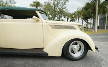 Unknown-Cabriolet-1937-Alabaster-White-Green-Light-35