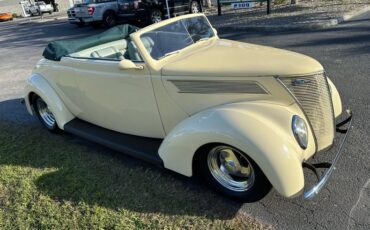 Unknown-Cabriolet-1937-Alabaster-White-Green-Light-47