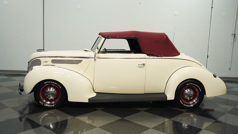 Unknown-Cabriolet-1938-Harvest-Moon-Burgundy