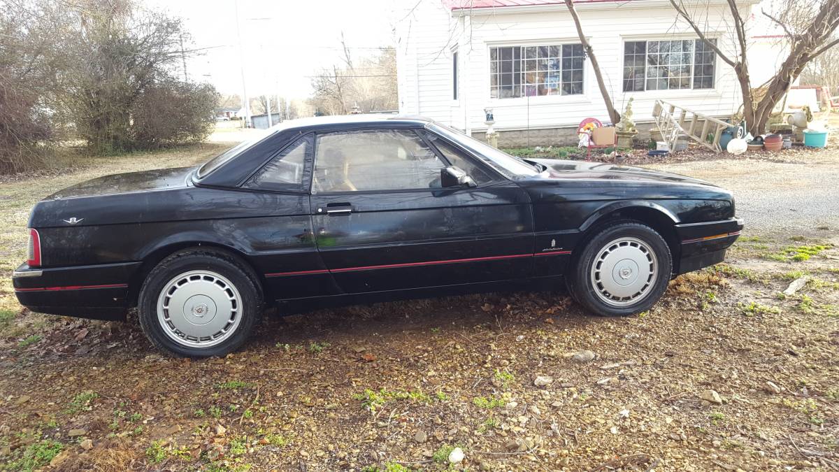 Unknown-Caddilac-allante-1989-black-5