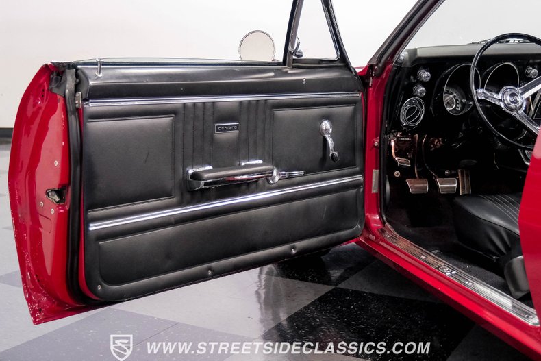 Unknown-Camaro-1967-Balero-Red-Black-15