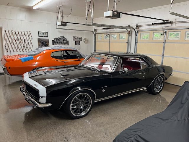 Unknown-Camaro-1967-Black-Red-2