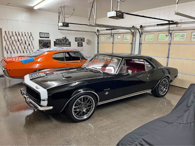 Unknown-Camaro-1967-Black-Red