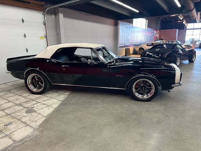 Unknown-Camaro-1967-Black-White-Top-Black-14