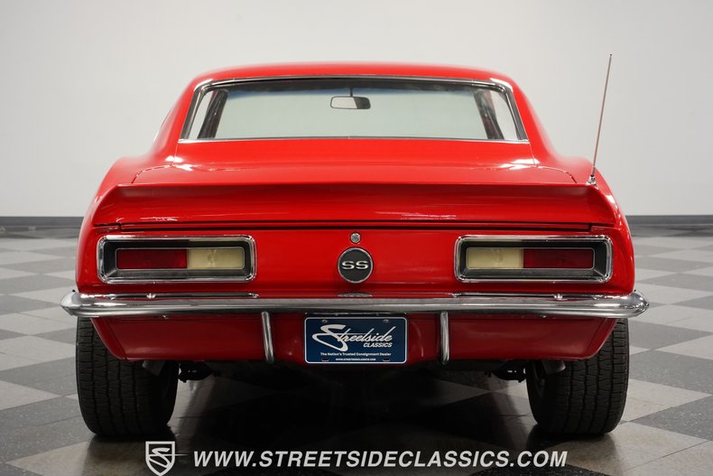 Unknown-Camaro-1967-Bolero-Red-Black-11