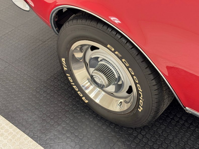 Unknown-Camaro-1967-Bolero-Red-Black-12
